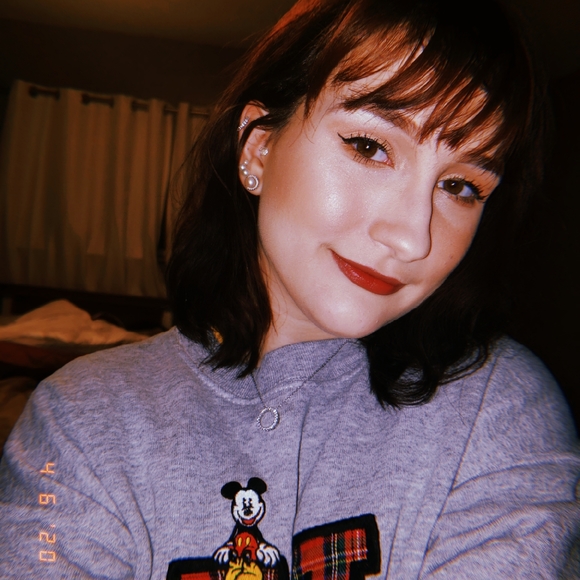 Meet your Posher, Kat - Picture 2 of 4